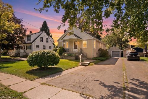 86 Forest Ave, Port Colborne, ON, L3K5E4 | Card Image