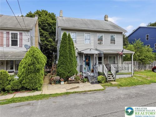 439 S Walnut St, Slatington, PA, 18080-2032 | Card Image