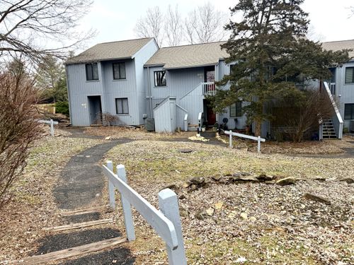 11-9021 S Pointe Ridge Ln, Bloomington, IN, 47401-9058 | Card Image