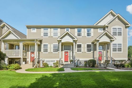 905 Manchester Cir, Grayslake, IL, 60030-3316 | Card Image