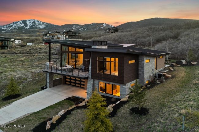 11431 N Ursa Cir, Home with 4 bedrooms, 5 bathrooms and null parking in Mayflower Mnt UT | Image 5