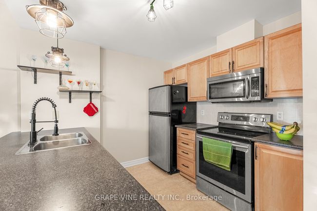 D - 165 Crestway Dr, Condo with 2 bedrooms, 2 bathrooms and null parking in Nepean ON | Image 14