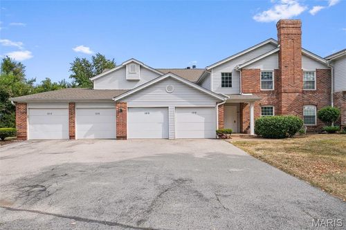 21-1012 Windstream Dr, Saint Peters, MO, 63376-4032 | Card Image