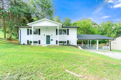 140 Charles Pl, Harriman, TN, 37748-8101 | Card Image