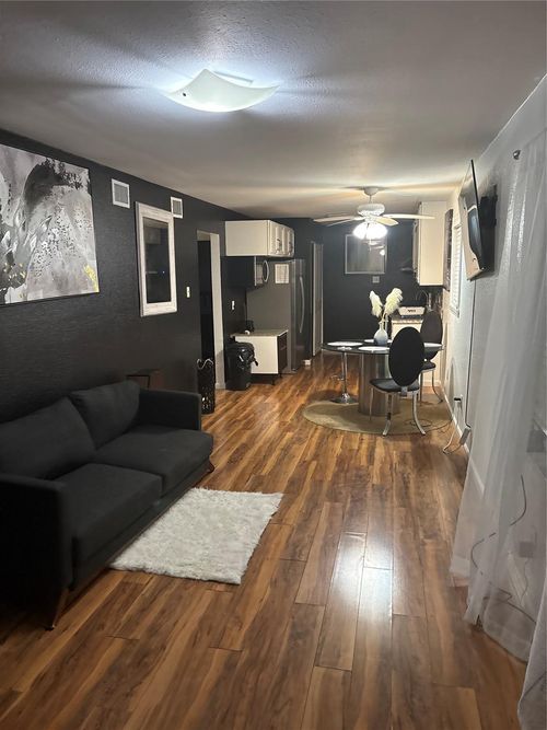 2201 Nettleton St, Houston, TX, 77004-1912 | Card Image