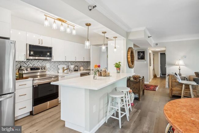 APT-906 - 1808 Old Meadow Rd, Condo with 2 bedrooms, 2 bathrooms and null parking in MCLEAN VA | Image 8