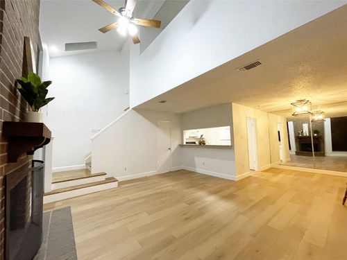 3704-13716 Hollowgreen Dr, Houston, TX, 77082-1869 | Card Image