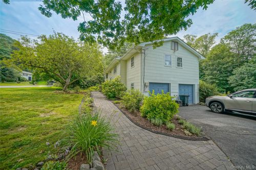 12 Capri Dr, Spring Valley, NY, 10977-7042 | Card Image