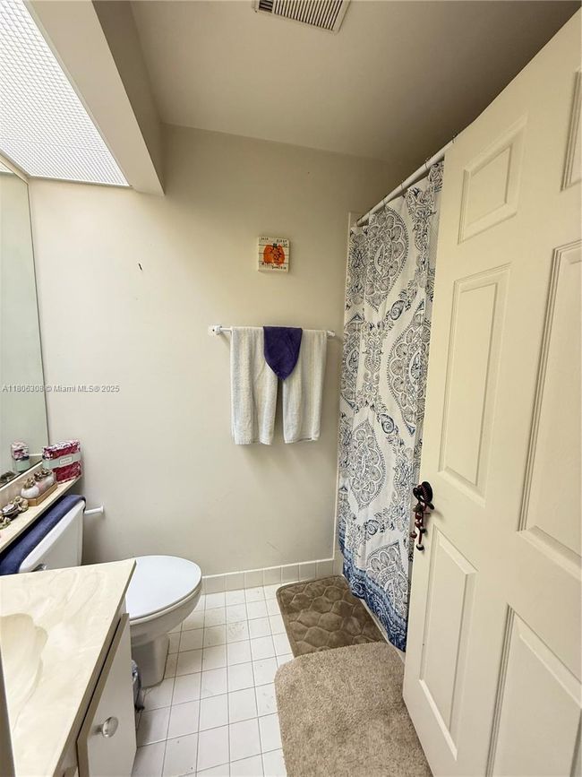 737 Se 22 Nd Dr, House other with 2 bedrooms, 2 bathrooms and null parking in Homestead FL | Image 9