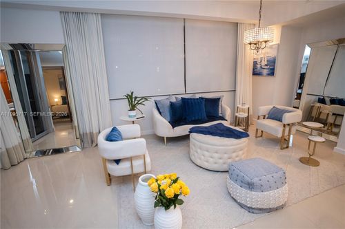 3012-1395 Brickell Ave, Miami, FL, 33131-3353 | Card Image