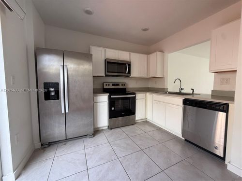 488 Ne 5th Ter, Florida City, FL, 33034-3293 | Card Image