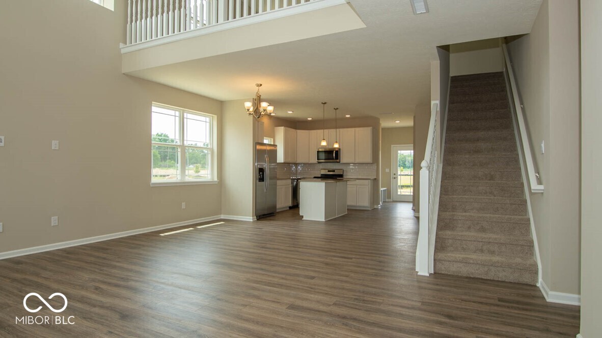 Residential Lease in Whitestown 2