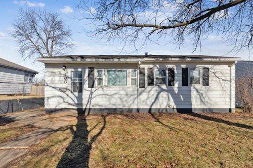 106 Berlin Street, Waterloo, IA, 50701 | Card Image