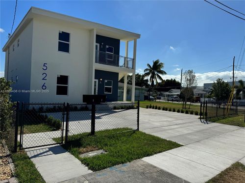 526 Nw 6th St, Hallandale Beach, FL, 33009-3260 | Card Image