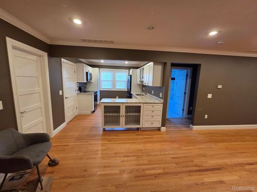 22305 Beech St, Dearborn, MI, 48124-2776 | Card Image