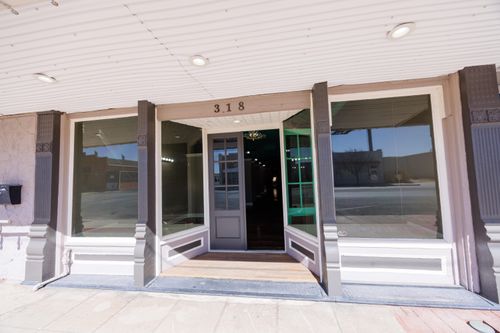 318 N Chadbourne St, San Angelo, TX, 76903-5735 | Card Image