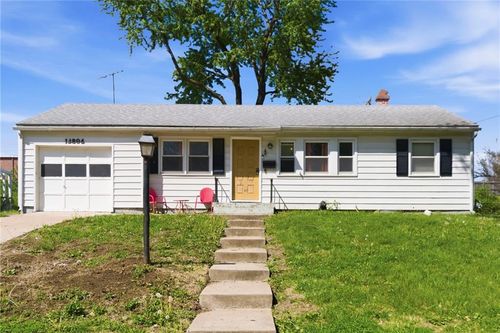 13804 E 43rd St S, Independence, MO, 64055-4728 | Card Image