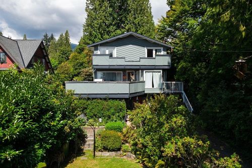 368 E Kings Road, North Vancouver, BC, V7N1H6 | Card Image
