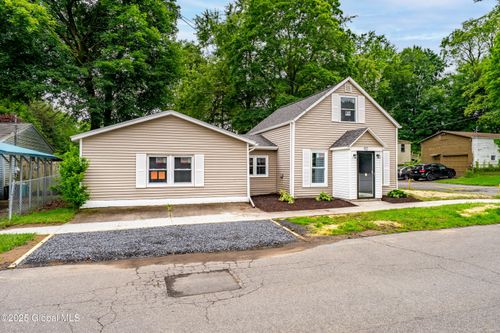 92 Central Ave, Rensselaer, NY, 12144-1514 | Card Image