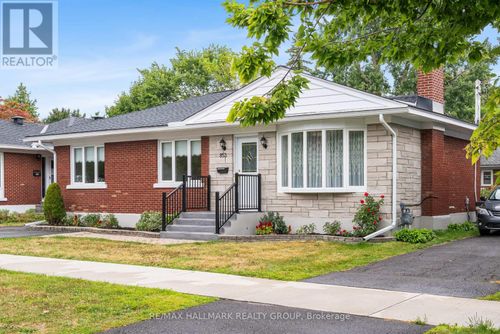 853 Chapman Blvd, Ottawa, ON, K1G1V1 | Card Image