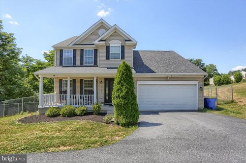327 Shuey Rd, NEW CUMBERLAND, PA, 17070-2721 | Card Image