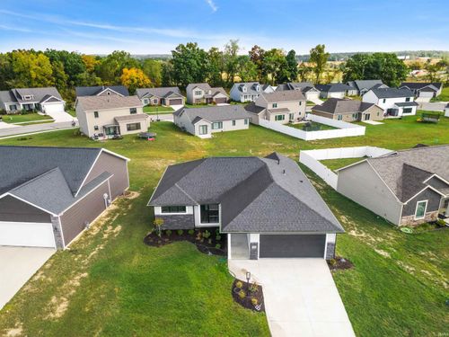 795 Sienna Ct, Angola, IN, 46703-0079 | Card Image