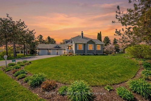 54 Highland Dr, Oro-Medonte, ON, L0L2L0 | Card Image