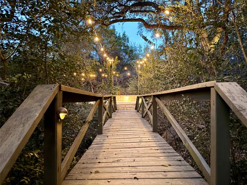 12004 Mira Mesa Dr, Austin, TX, 78732-2138 | Card Image