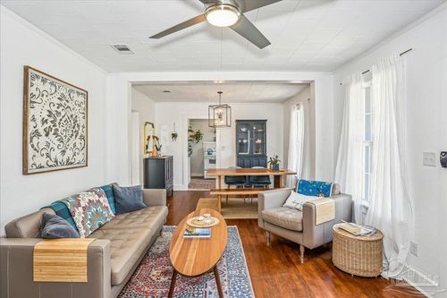 2005 N Baylen St, Pensacola, FL, 32501-2122 | Card Image