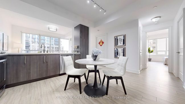 802 - 38 Cedarland Dr, Condo with 3 bedrooms, 2 bathrooms and 1 parking in Markham ON | Image 12