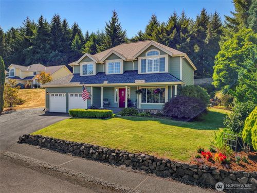 7935 Rooney Rd Nw, Silverdale, WA, 98383-9280 | Card Image