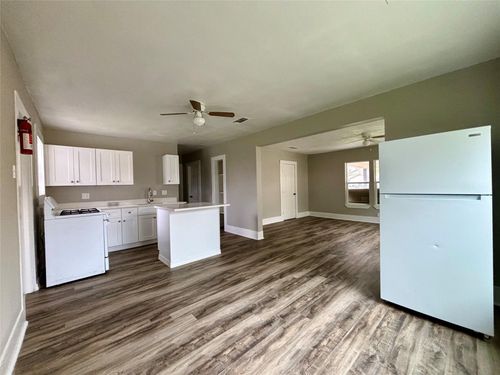 9710 Casa Loma Dr, Houston, TX, 77041-9006 | Card Image