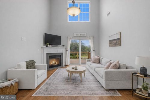 220 W Ridge Ct, Warrenton, VA, 20186-2662 | Card Image