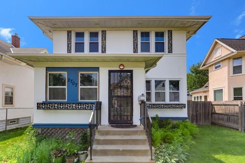 2707 Girard Ave N, Minneapolis, MN, 55411-1318 | Card Image