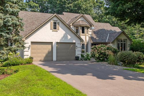 2220 Sommergate, Excelsior, MN, 55331-8800 | Card Image