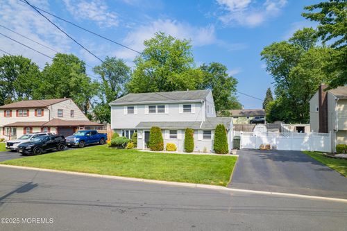 7 Carriage Rd, Hazlet, NJ, 07730-1801 | Card Image