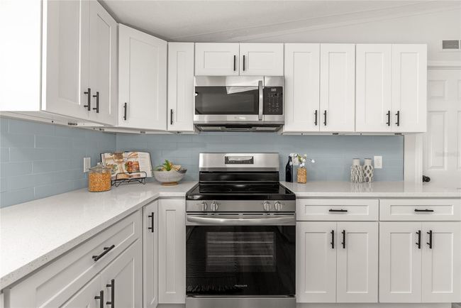 10235 Kirchherr Ave, House other with 4 bedrooms, 2 bathrooms and null parking in Hastings FL | Image 10