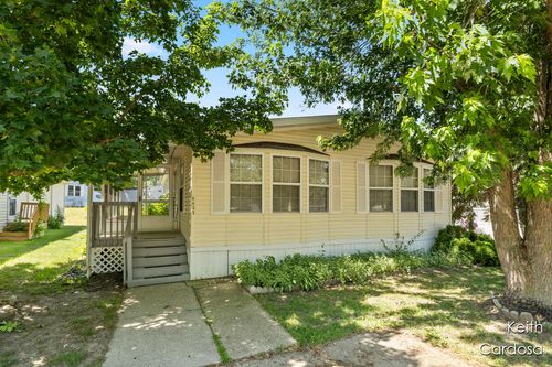 6633 Millstone Dr Se, Caledonia, MI, 49316-9161 | Card Image