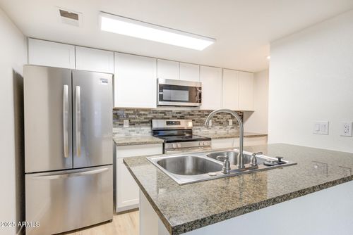 175-200 E Southern Avenue, Tempe, AZ, 85282 | Card Image