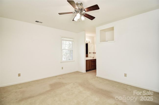 Primary Bedroom | Image 21