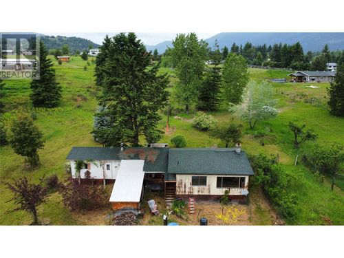 3688 Mckenzie Rd, Krestova, BC, V0G1H2 | Card Image