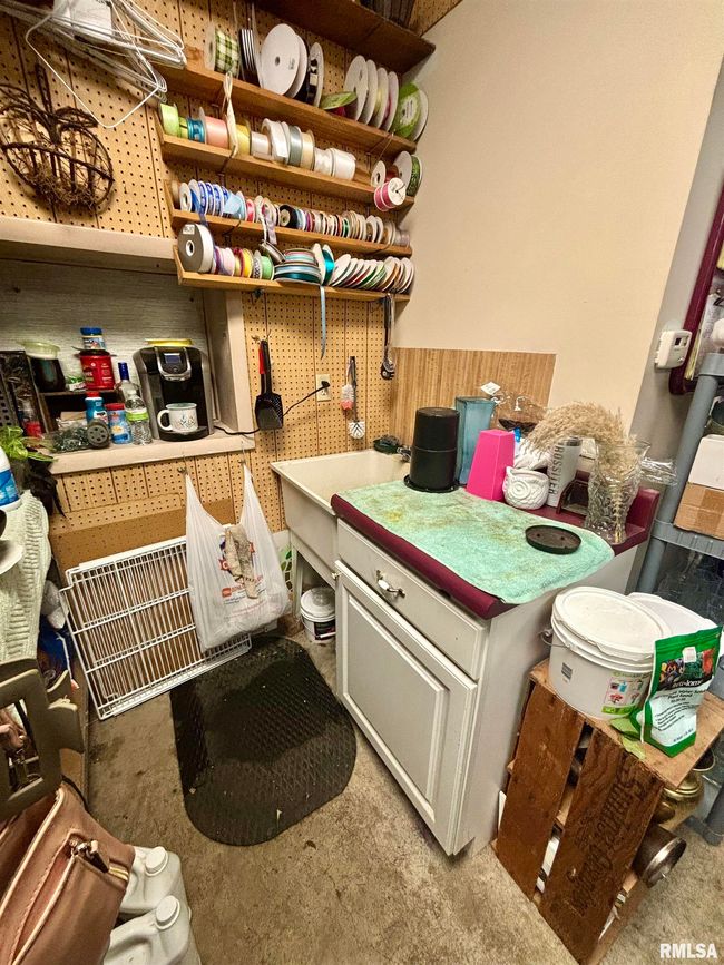 853 Main St, Home with 0 bedrooms, 0 bathrooms and null parking in Barry IL | Image 16