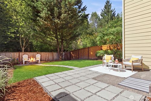 8303 233rd Pl Ne, Redmond, WA, 98053-1986 | Card Image