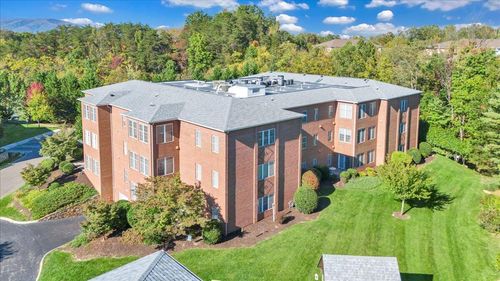 apt-106-3050 Mcvitty Forest Dr, Roanoke, VA, 24018-3572 | Card Image