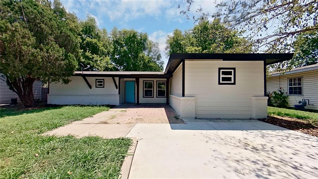 Hedgerow St, Arlington, TX 76010