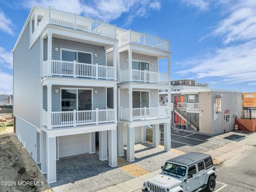 56 Franklin Ave, Seaside Heights, NJ, 08751-2528 | Card Image