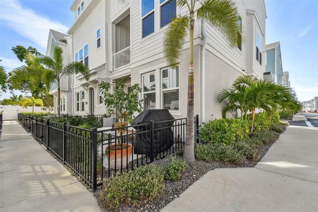 2500 Boone Ct, Townhouse with 3 bedrooms, 4 bathrooms and null parking in SARASOTA FL | Image 4