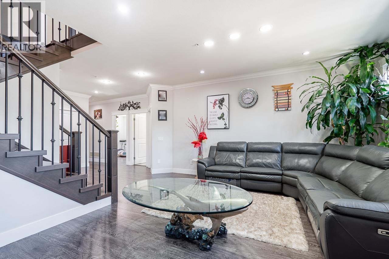 Residential in Maple Ridge 3