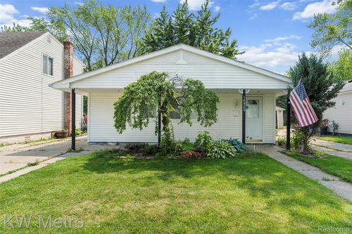 14920 Myola Ave, Warren, MI, 48089-4755 | Card Image