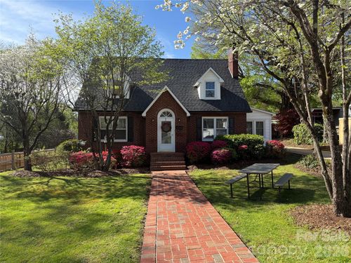 110 Lincoln Ave, Marion, NC, 28752-4136 | Card Image